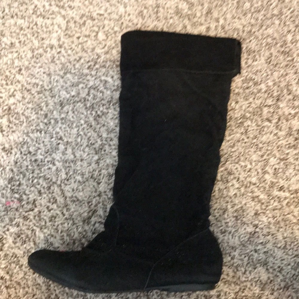 Boots - Picture 1 of 2